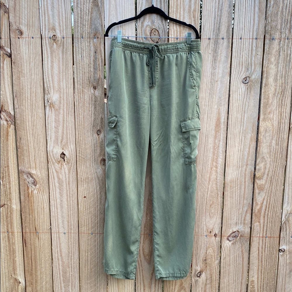 Green Cargo Pants with Relaxed Fit and Elastic Waistband